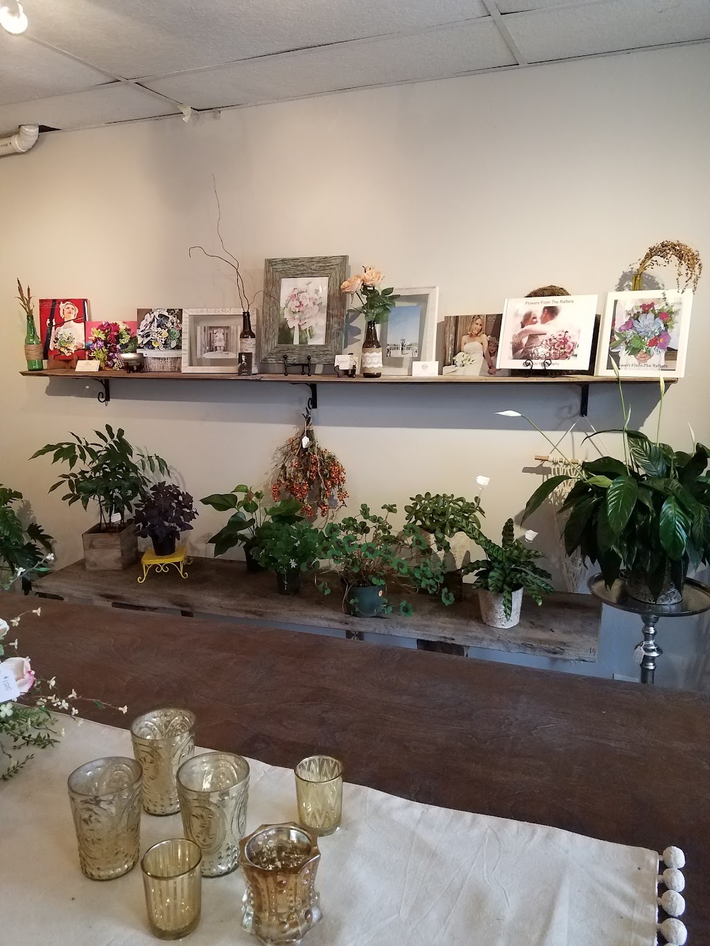 Flowers from the Rafters | 27 N Broadway St, Lebanon, OH 45036 | Phone: (513) 932-2700