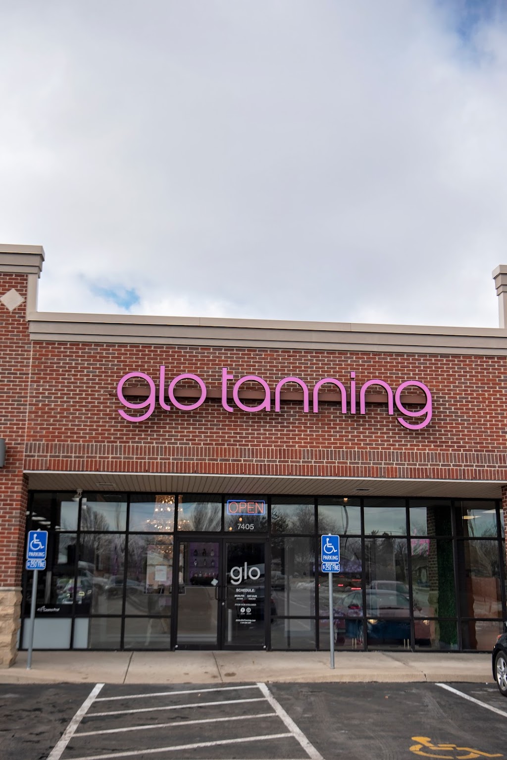 Glo Tanning (Huber Heights) | 7405 Old Troy Pike, Huber Heights, OH 45424 | Phone: (937) 688-1891