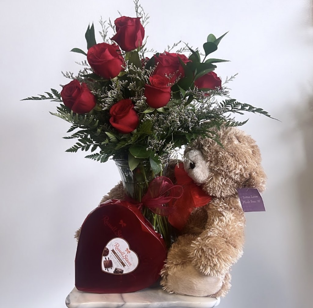 Huber Heights Floral | 7691 Old Troy Pike, Huber Heights, OH 45424 | Phone: (937) 594-4090