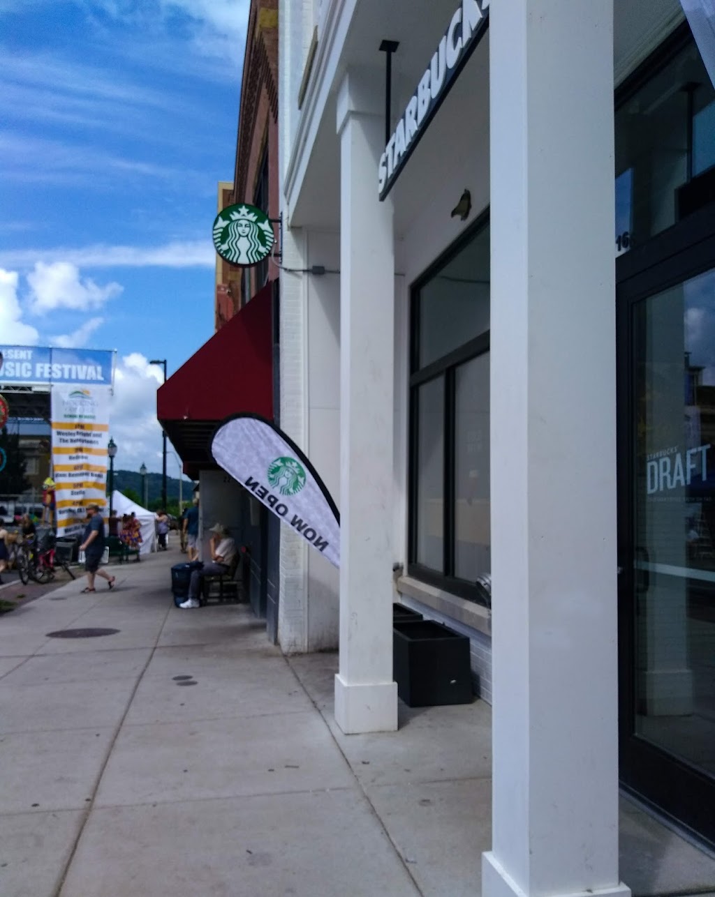 Starbucks | 16 W Union St, Athens, OH 45701 | Phone: (740) 589-7095
