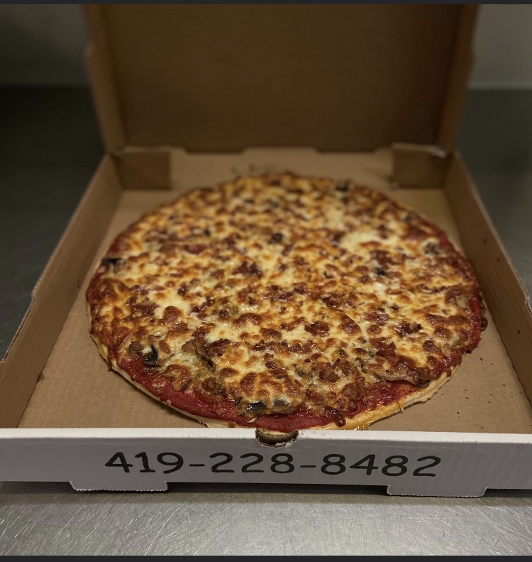 Shawnees Westside Pizza | 2451 Shawnee Rd, Lima, OH 45806 | Phone: (419) 228-8482