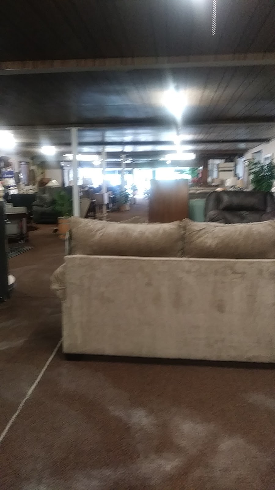 Uptown Furniture | 910 Lima St, Kenton, OH 43326 | Phone: (419) 679-1224