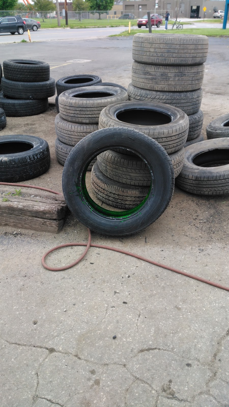 K & M Used Tire | 1400 E 5th Ave #2412, Columbus, OH 43219 | Phone: (614) 251-2280