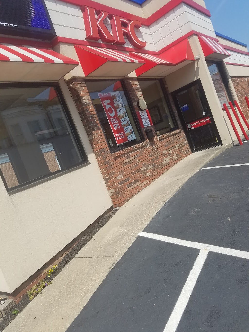 KFC | 83 W Main St, Shelby, OH 44875 | Phone: (419) 342-4232