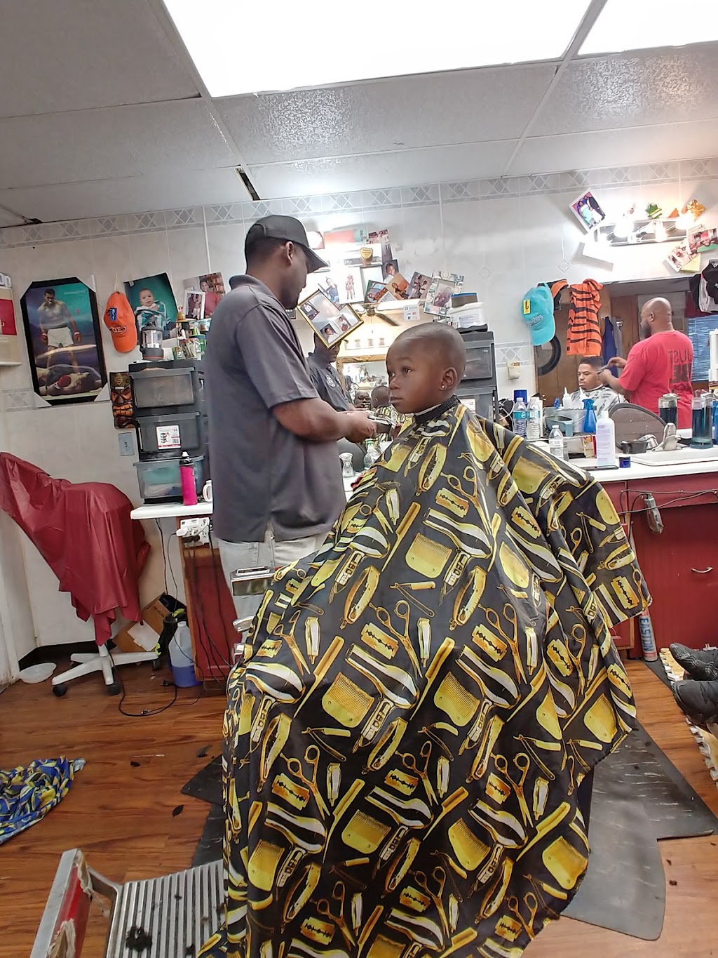 Rocks Barber Service | 3500 Hoover Ave, Dayton, OH 45402 | Phone: (937) 262-9511