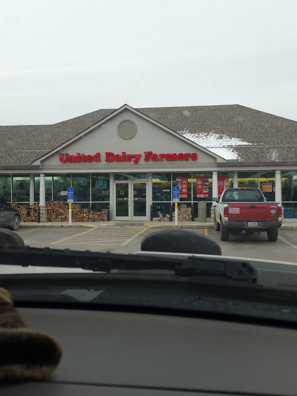 United Dairy Farmers | 2585 OH-122, Franklin, OH 45005 | Phone: (937) 743-9090