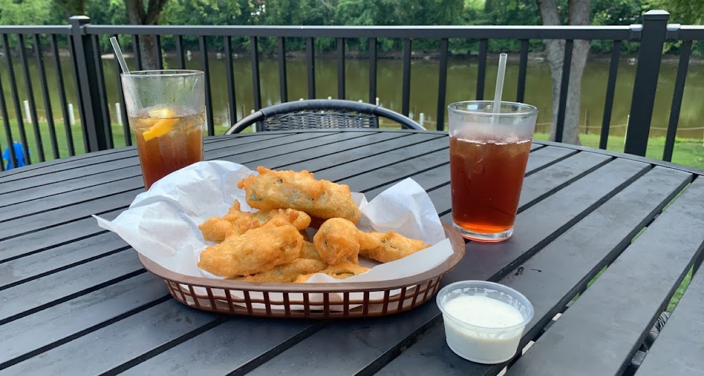 The Boathouse Tavern | 51 Pine St, Coshocton, OH 43812 | Phone: (740) 722-9445