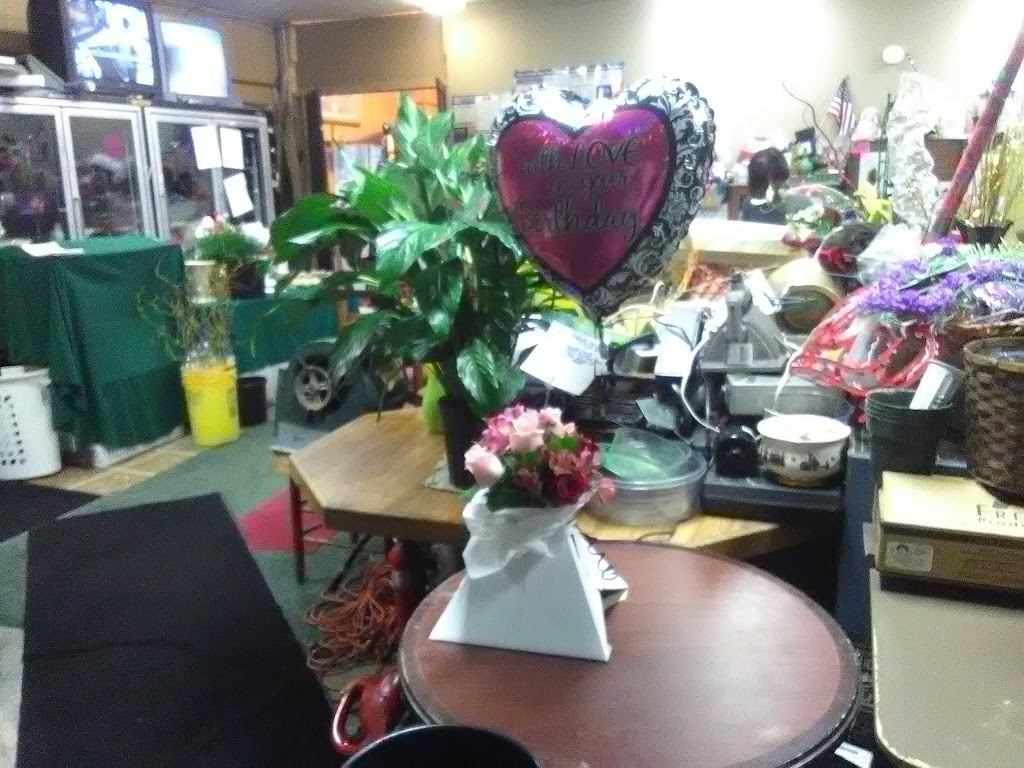 Stromas Flowers & Gift Shop & Monuments LLC | 1901 N Gettysburg Ave, Dayton, OH 45417 | Phone: (937) 279-2204