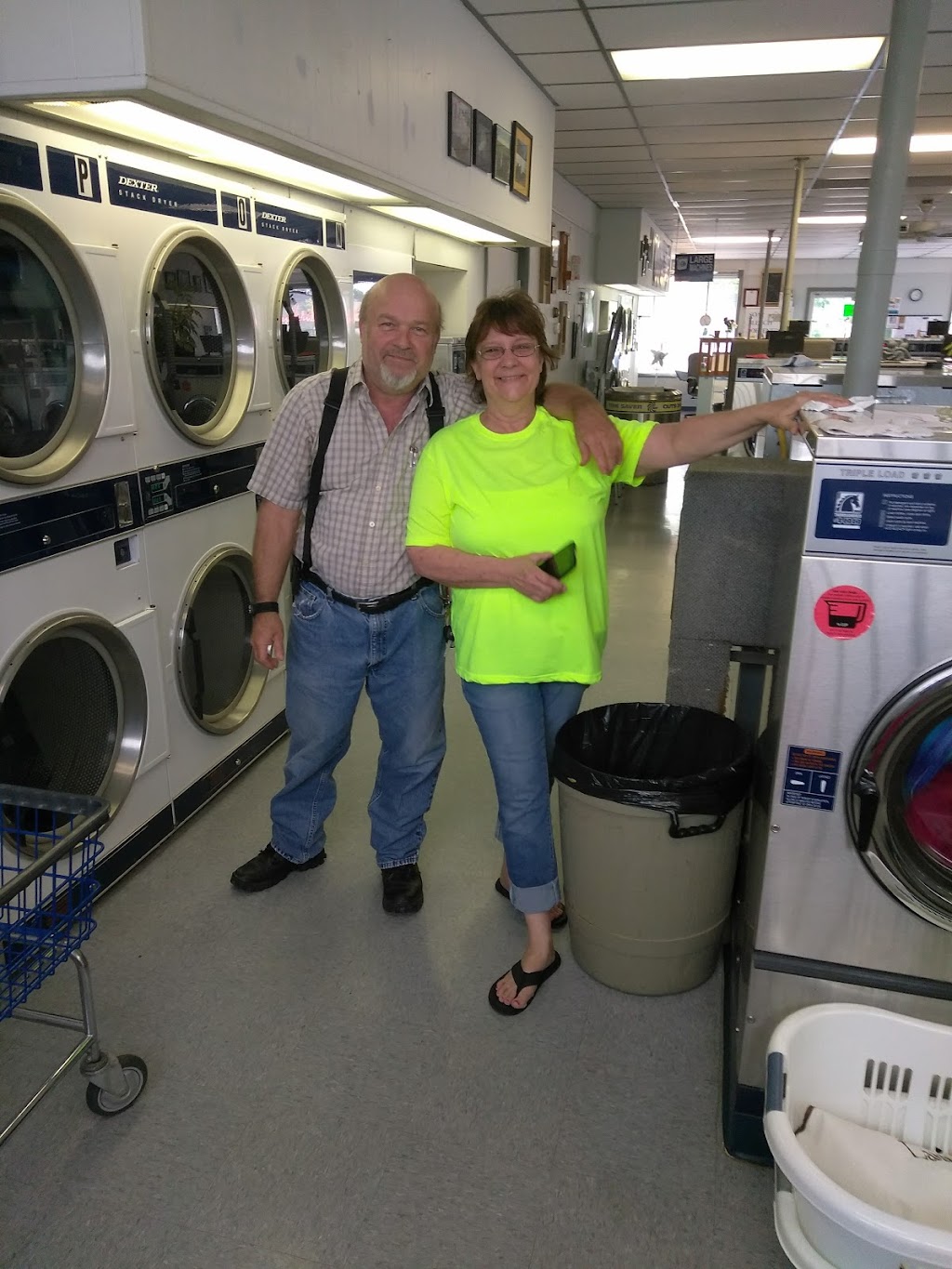 Southside Laundry | 117 Melmore St, Tiffin, OH 44883 | Phone: (419) 447-5289