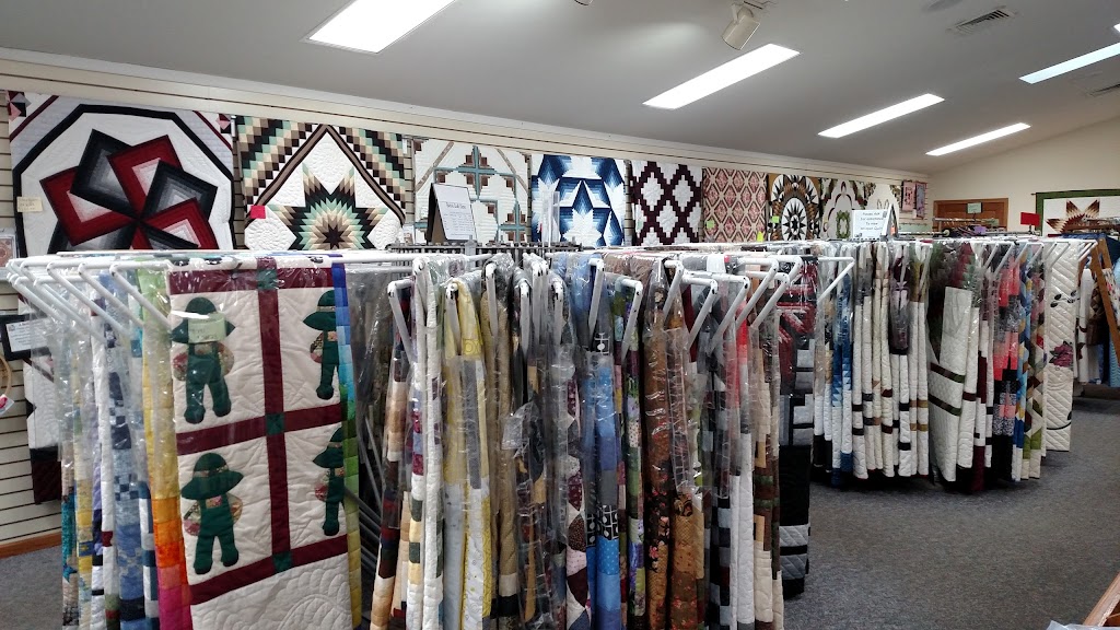 Helping Hands Quilt Shop | 4818 OH-39, Berlin, OH 44610 | Phone: (330) 893-2233