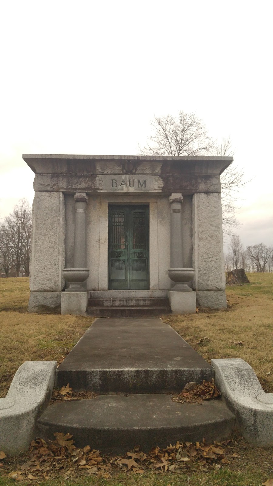 Forest Cemetery | 905 N Court St, Circleville, OH 43113 | Phone: (740) 474-4401