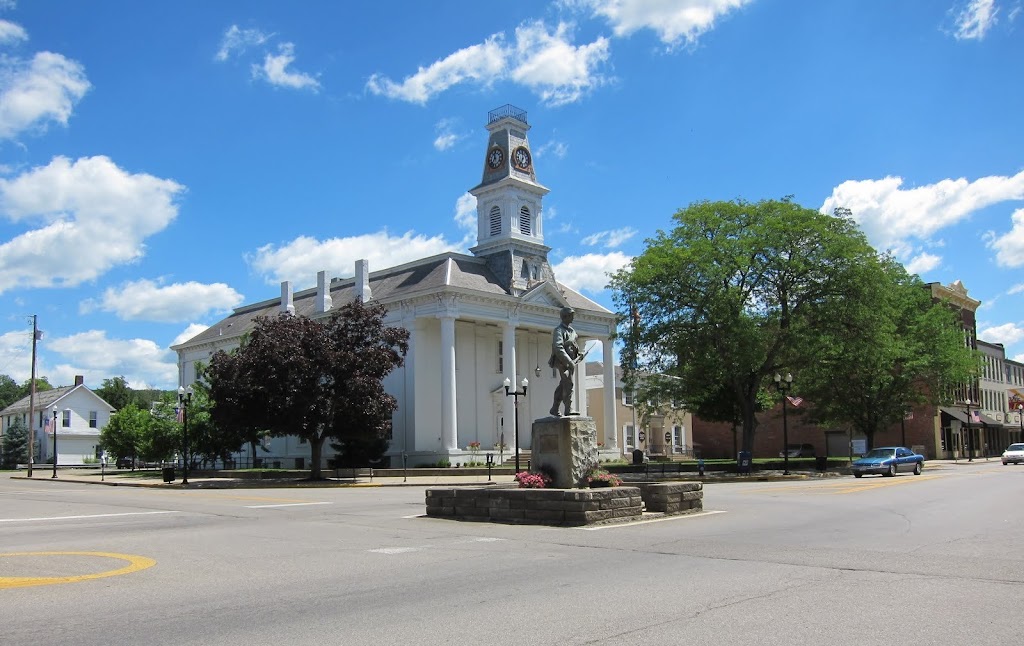 Morgan County Courthouse | 37 E Main St #2, McConnelsville, OH 43756 | Phone: (740) 962-4031