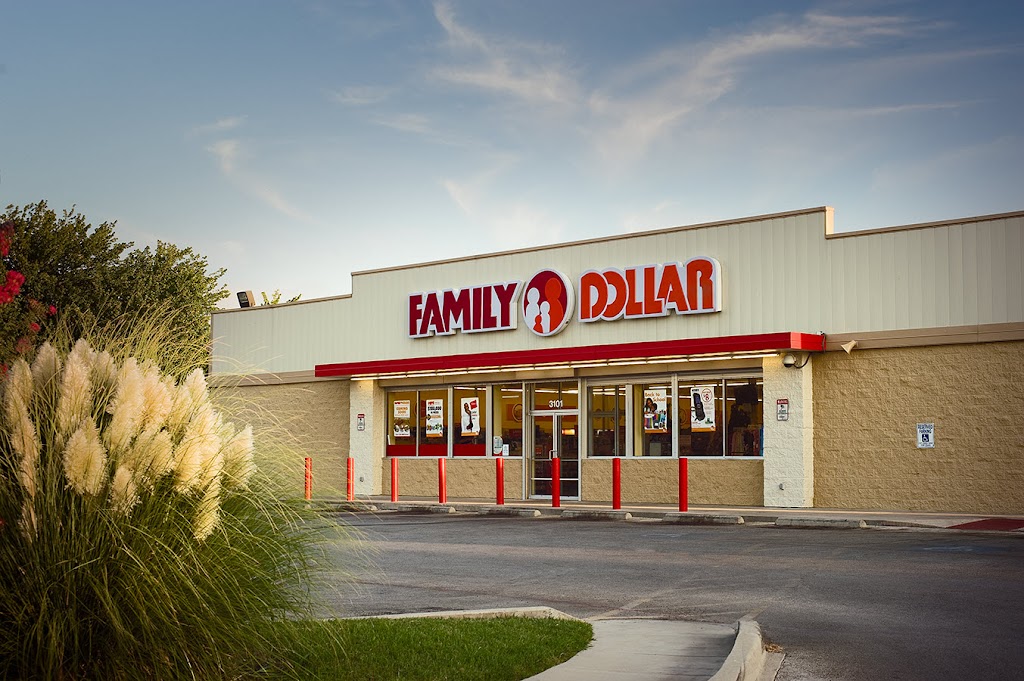 Family Dollar | 92 ODell Aly, Richmond Dale, OH 45673 | Phone: (740) 252-5381