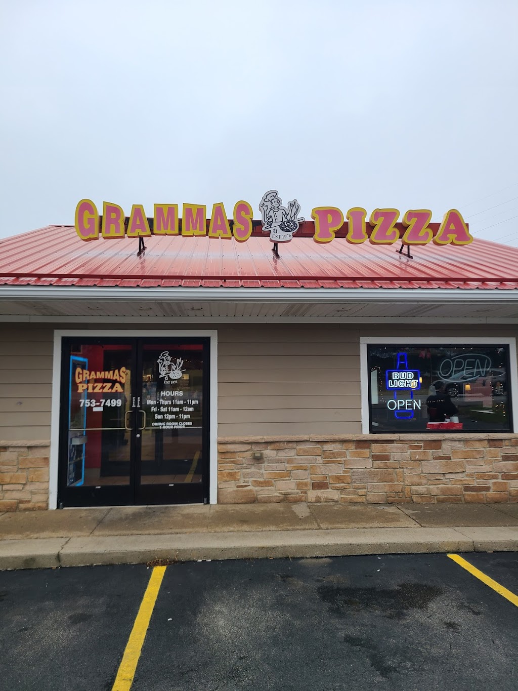 Grammas Pizza Withamsville | 944 Ohio Pike, Cincinnati, OH 45245 | Phone: (513) 753-7499