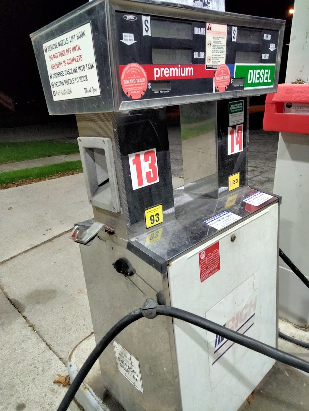Rich Gas Station | 153 Benedict Ave, Norwalk, OH 44857 | Phone: (419) 663-6404