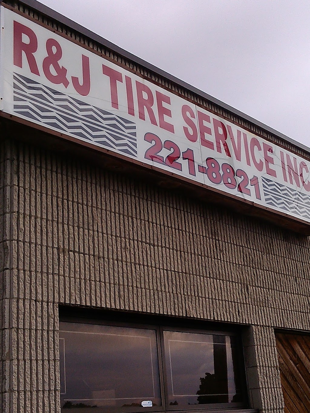 R & J Tire Services Inc | 1058 W Mound St #2210, Columbus, OH 43223 | Phone: (614) 221-8821