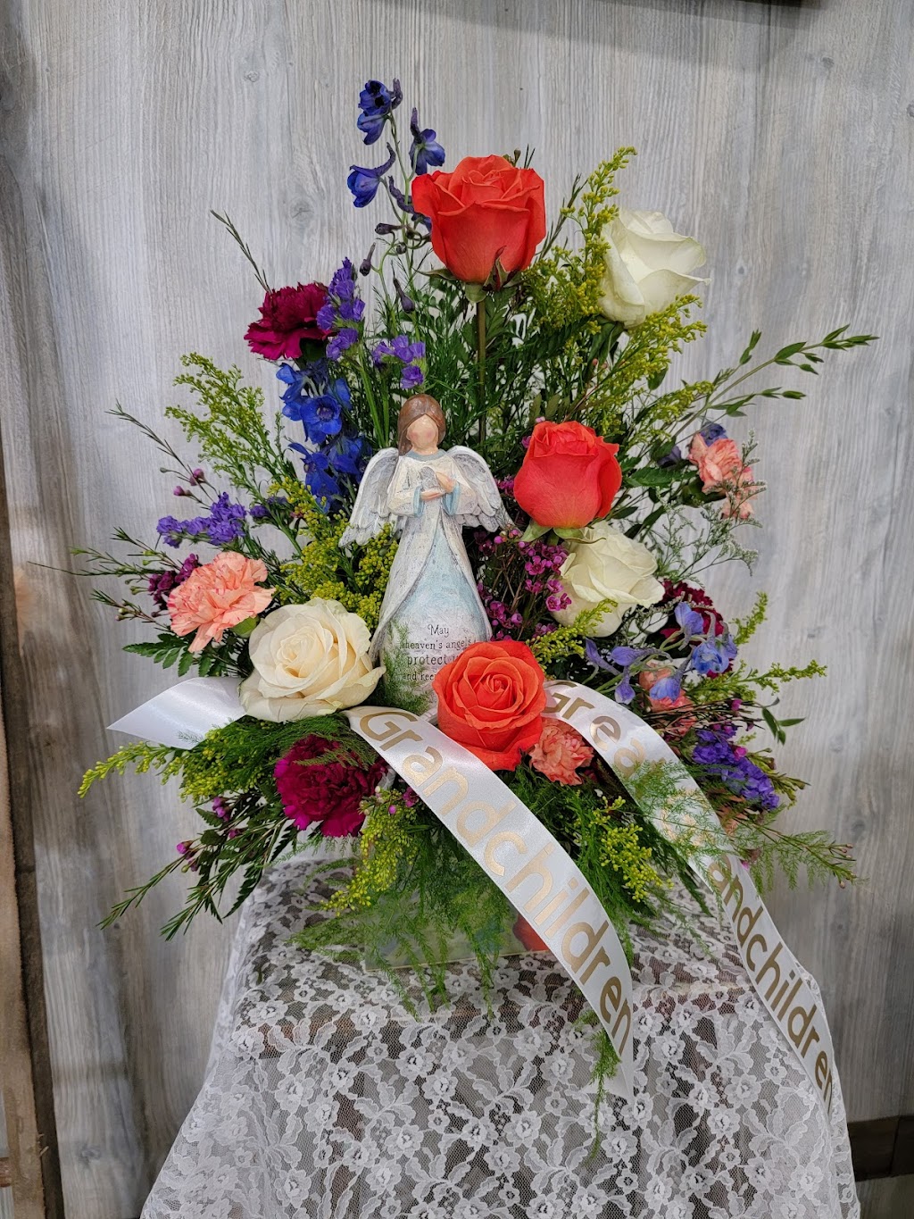 The Flower Barn & Crafts | 5877 Old Lincoln Hwy, Crestline, OH 44827 | Phone: (419) 561-4837