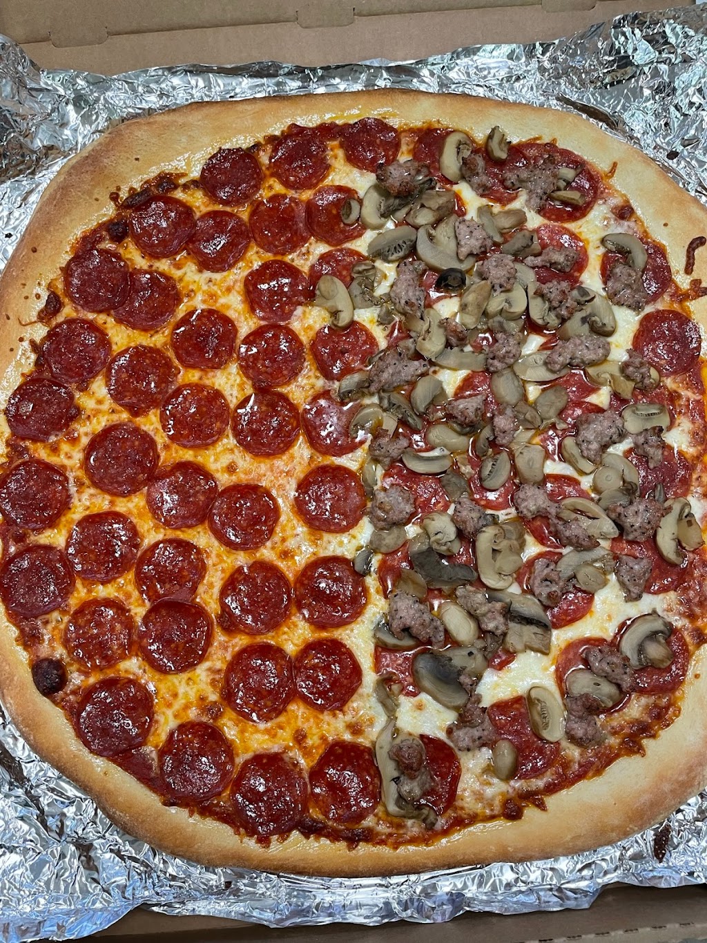 Rons Pizza Of Degraff | 325 Cretcher Ave, De Graff, OH 43318 | Phone: (937) 585-4798
