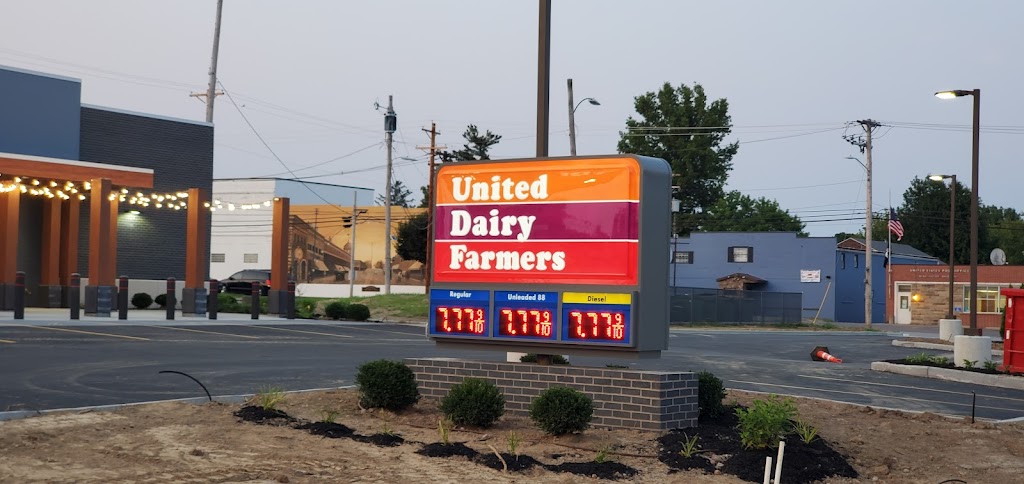 United Dairy Farmers | 211 W Main St, Blanchester, OH 45107 | Phone: (937) 783-4104