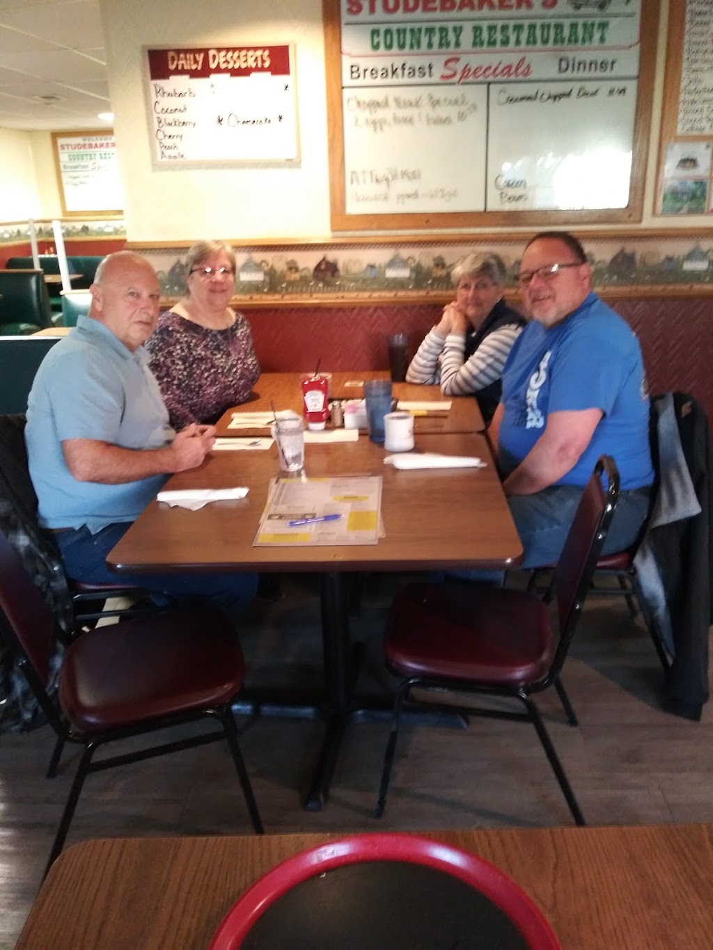 Studebakers Country Restaurant | 416 N Main St, New Carlisle, OH 45344 | Phone: (937) 845-1399